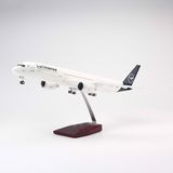 Mô hình Máy bay lắp ghép Lufthansa Airbus A380 Có đèn led 47cm