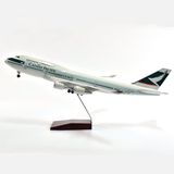 Mô hình Máy bay lắp ghép Cathay Pacific Boeing B747 47cm có đèn LED