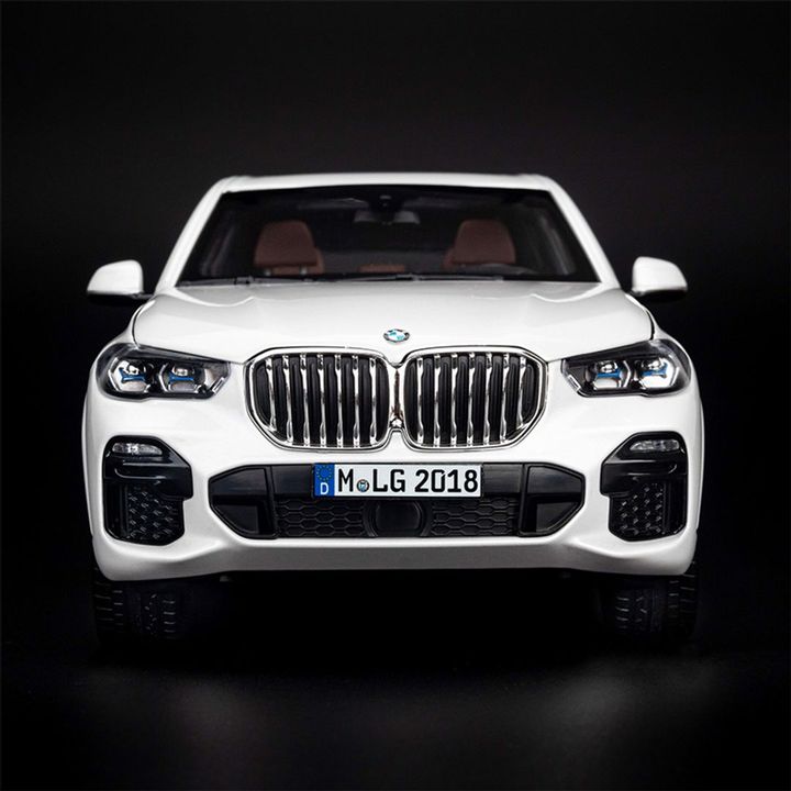 Mô hình Xe BMW X5 M 2020 1:18