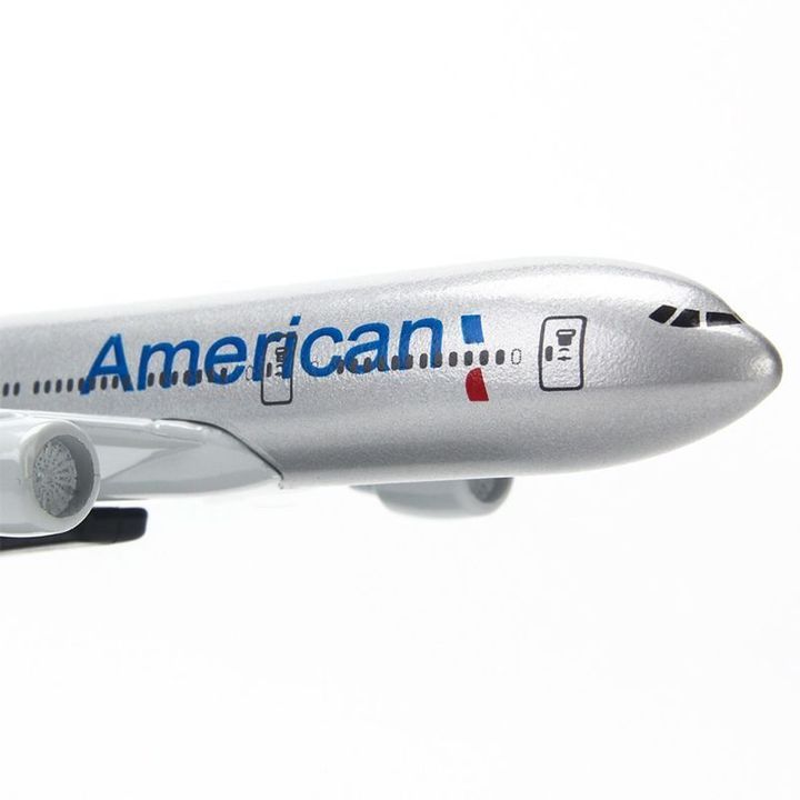 Mô hình Máy bay American Airlines Boeing B777 20cm