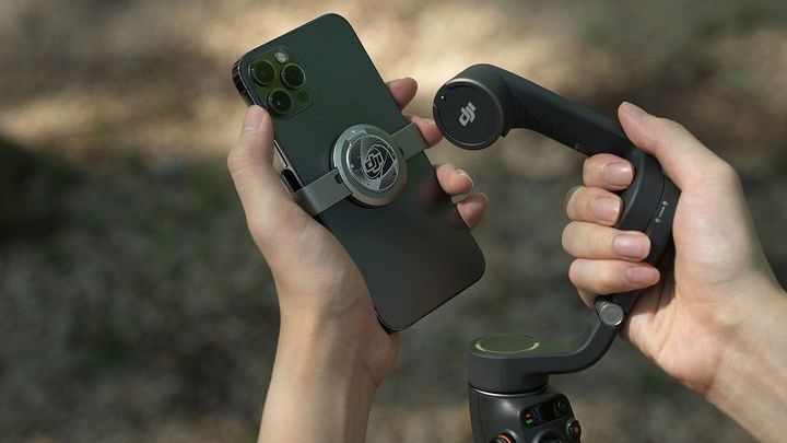 Gimbal chống rung cho điện thoại DJI Osmo Mobile 6