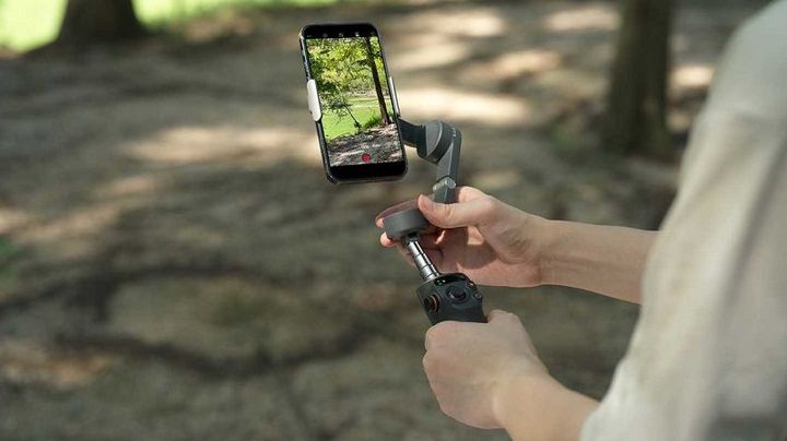 Gimbal chống rung cho điện thoại DJI Osmo Mobile 6