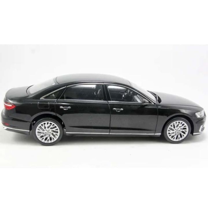 Mô hình Xe Audi A8L 1:18