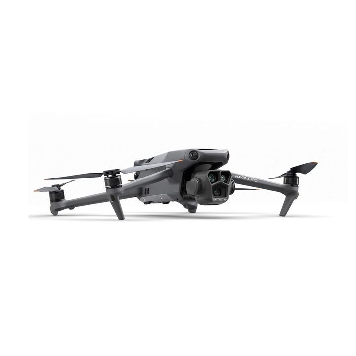 DJI Mavic 3 Pro (+ DJI RC)