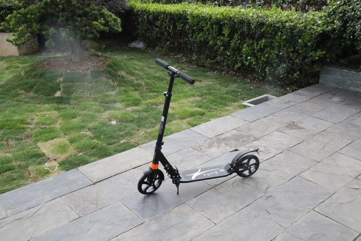 Xe trượt Scooter 2 bánh có chân chống và giảm sóc QC-002