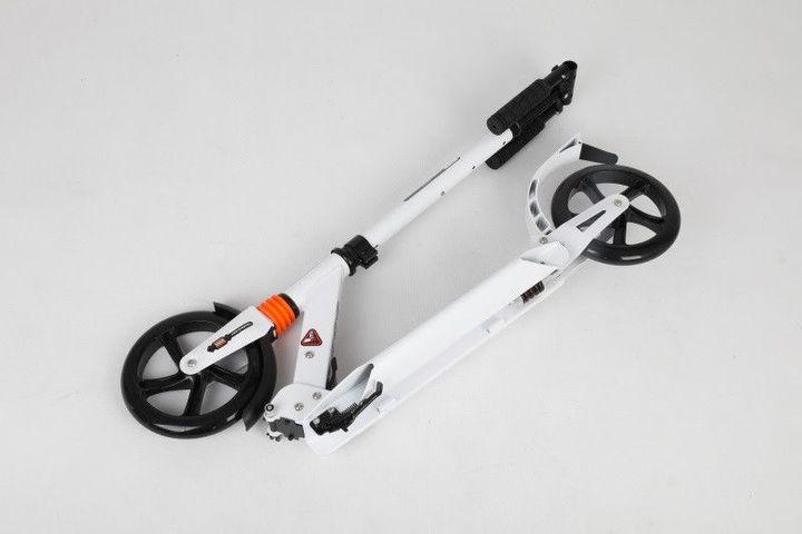 Xe trượt Scooter 2 bánh có chân chống và giảm sóc QC-002