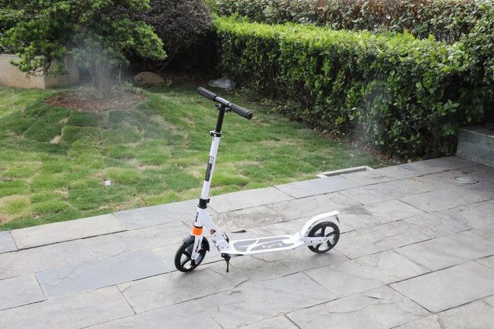 Xe trượt Scooter 2 bánh có chân chống và giảm sóc QC-002