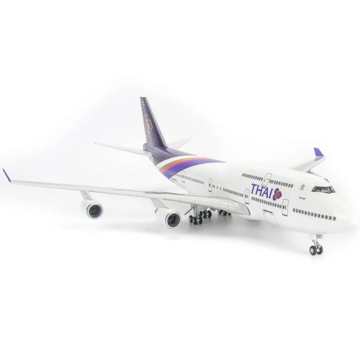 Mô hình Máy bay lắp ghép Thai Airways B747 Có đèn led 47cm