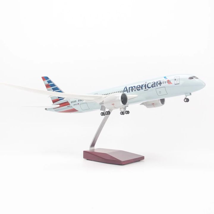 Mô hình máy bay American Airlines Boeing B787 47cm lắp ráp có đèn