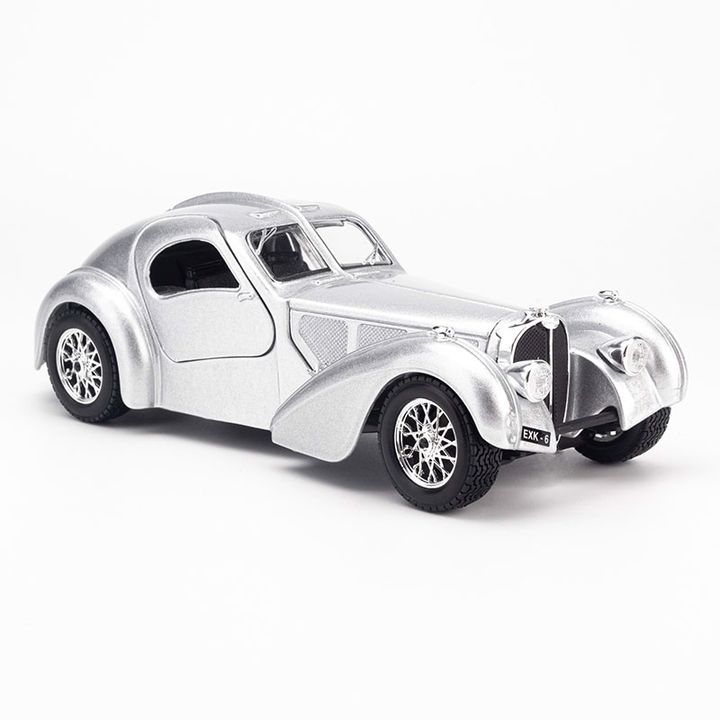 Mô hình Xe Bugatti Atlantic Bburago Silver 1:24