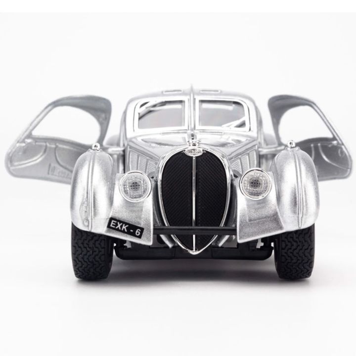 Mô hình Xe Bugatti Atlantic Bburago Silver 1:24