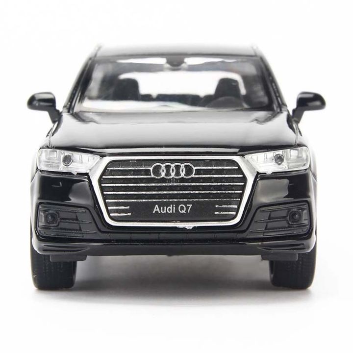 Mô hình Xe Audi Q7 1:36