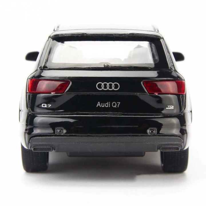 Mô hình Xe Audi Q7 1:36