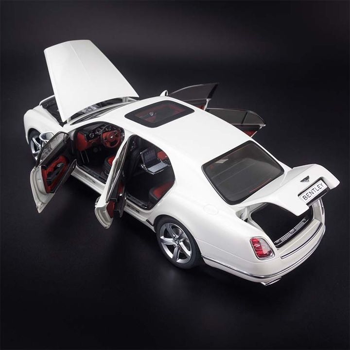 Mô hình Xe Bentley Mulsanne Speed 1:18 White