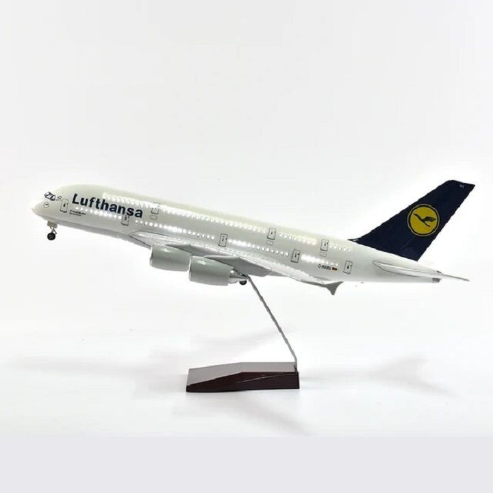 Mô hình Máy bay lắp ghép Lufthansa Airbus A380 47cm