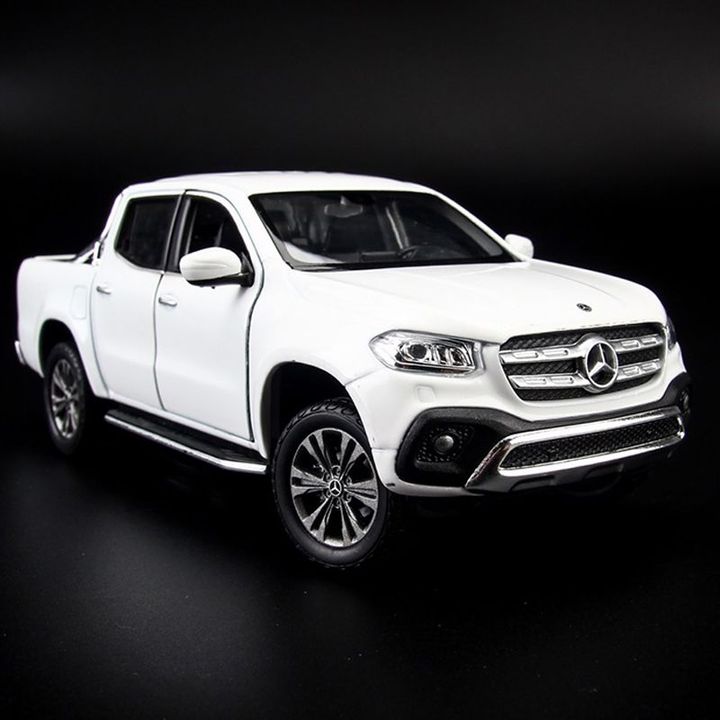 Mô hình Xe Mercedes Benz X Class 1:27 - Trắng