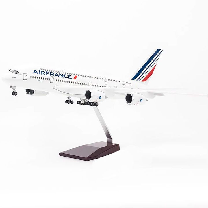 Mô hình Máy bay lắp ráp Air France Airbus A380 Có đèn led 47cm